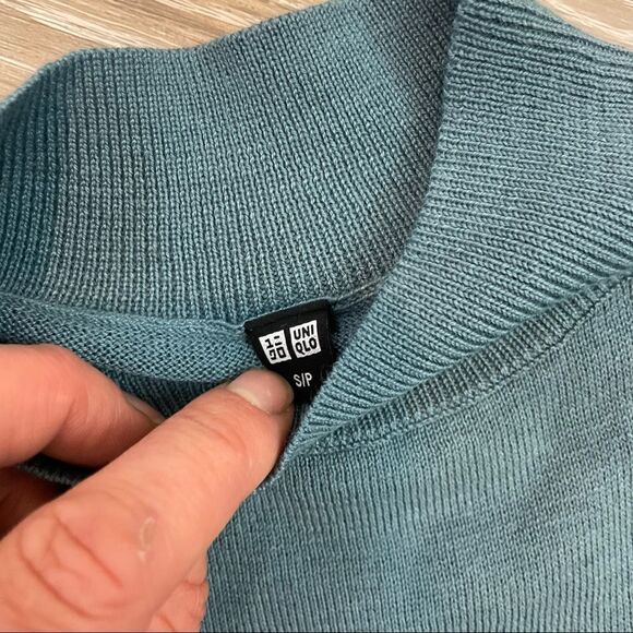 Uniqlo Wool Mock Neck Tunic Sweater With Side Slits - Picture 4 of 6